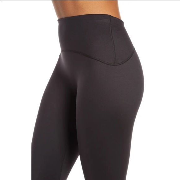 Spanx Booty Boost Active Leggings - Picture 4 of 6